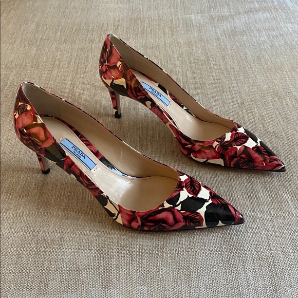 Prada Pink Floral Print Patent Leather Pointed-Toe Pumps Heels Size 37.5 /7.5 US - Picture 5 of 15